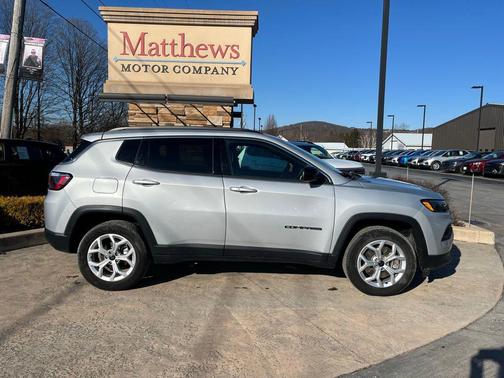 2025 Jeep Compass Latitude