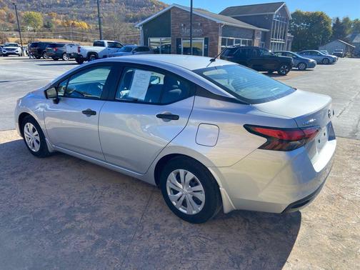 2024 Nissan Versa 1.6 S