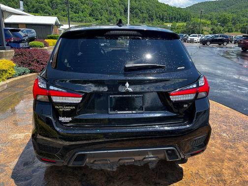 Labrador Black Pearl 2024 Mitsubishi Outlander Sport SE
