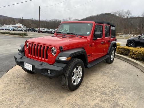 2022 Jeep Wrangler Unlimited Sport