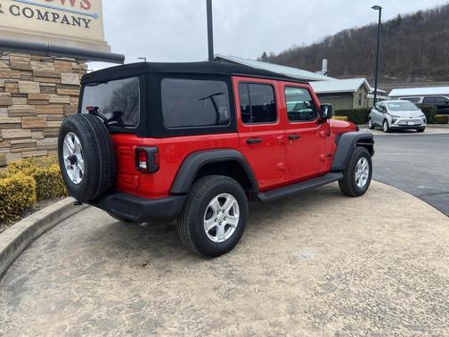 2022 Jeep Wrangler Unlimited Sport