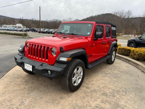2022 Jeep Wrangler Unlimited Sport