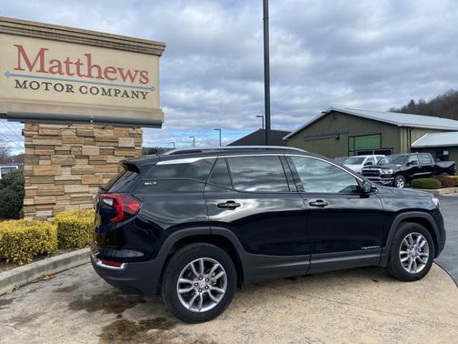 2023 GMC Terrain SLT