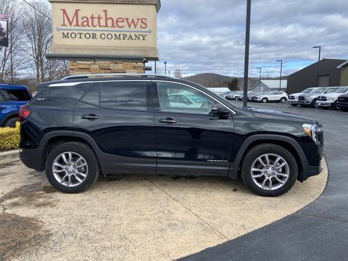 2023 GMC Terrain SLT