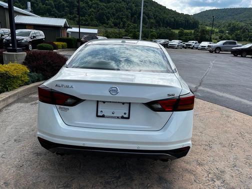 Pearl White Tricoat 2020 Nissan Altima SR FWD