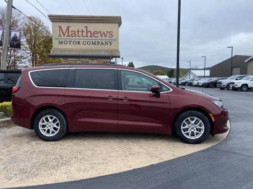 2021 Chrysler Voyager LXI