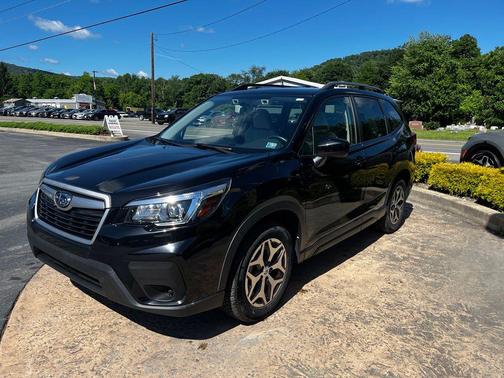 Crystal Black Silica 2020 Subaru Forester Premium