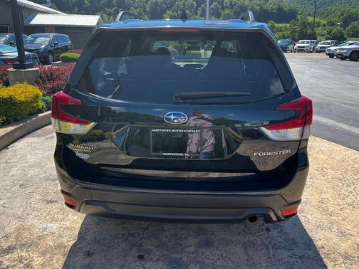 Crystal Black Silica 2020 Subaru Forester Premium