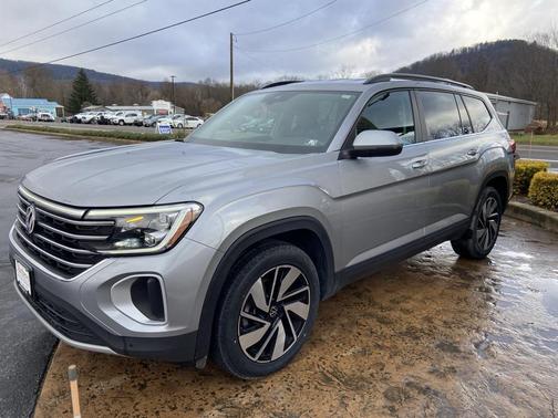 2024 Volkswagen Atlas 2.0T SE w/Technology 4MOTION