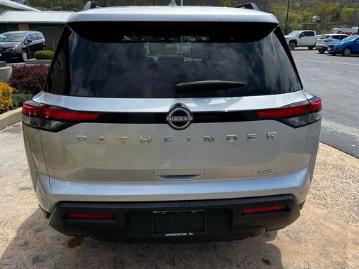 Brilliant Silver Metallic 2025 Nissan Pathfinder SV 4WD
