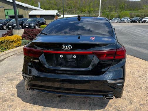 Aurora Black Pearl 2021 Kia Forte LXS