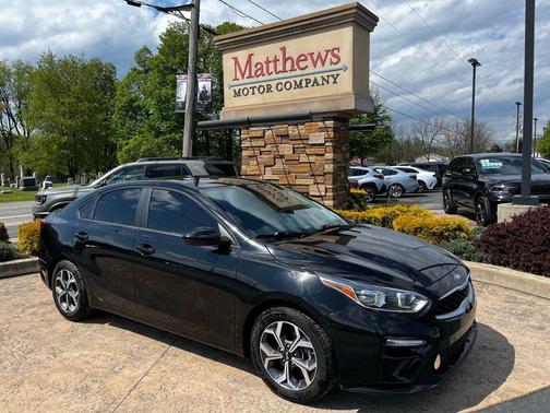 Aurora Black Pearl 2021 Kia Forte LXS
