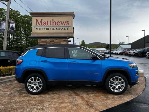 Hydro Blue Pearlcoat 2025 Jeep Compass Limited
