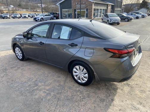 2021 Nissan Versa 1.6 S