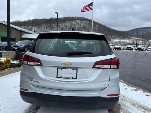 2022 Chevrolet Equinox LS