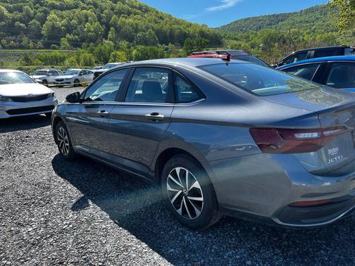 Platinum Gray Metallic 2024 Volkswagen Jetta 1.5T S
