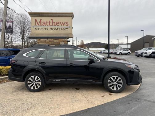 2023 Subaru Outback Base