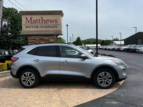 Silver Metallic 2021 Ford Escape SEL