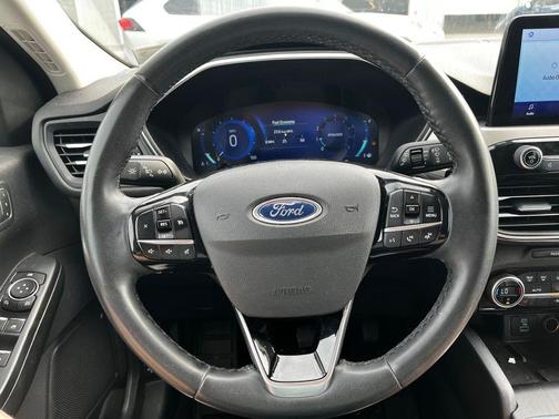 Silver Metallic 2021 Ford Escape SEL