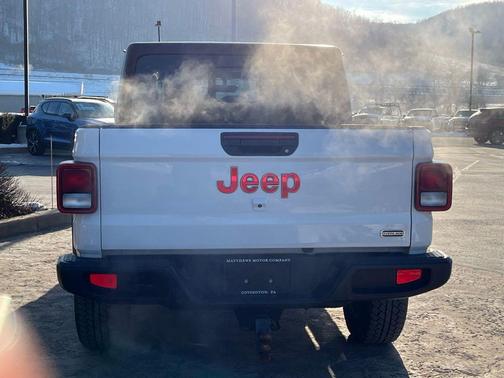 2022 Jeep Gladiator Overland