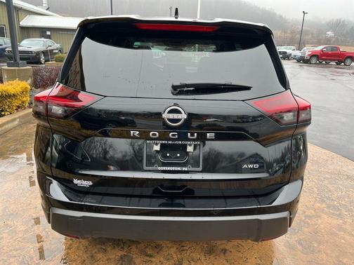 2025 Nissan Rogue SV