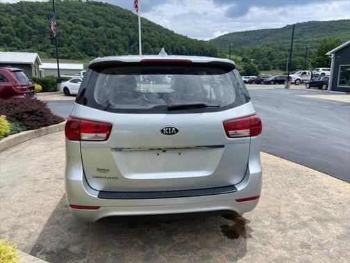 2018 Kia Sedona L