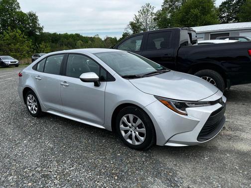 Classic Silver Metallic 2024 Toyota Corolla LE