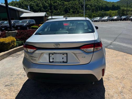 Classic Silver Metallic 2024 Toyota Corolla LE