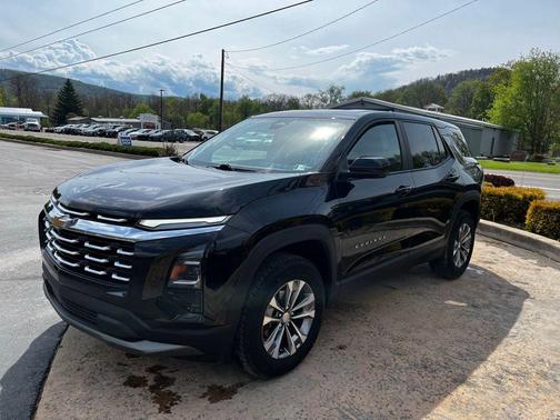 Mosaic Black Metallic 2025 Chevrolet Equinox 1LT