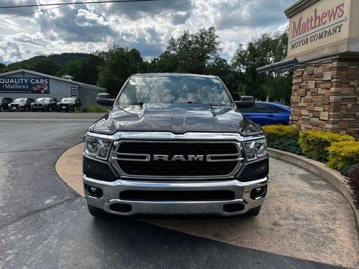 Granite Crystal Metallic Clearcoat 2022 RAM 1500 Big Horn/Lone Star