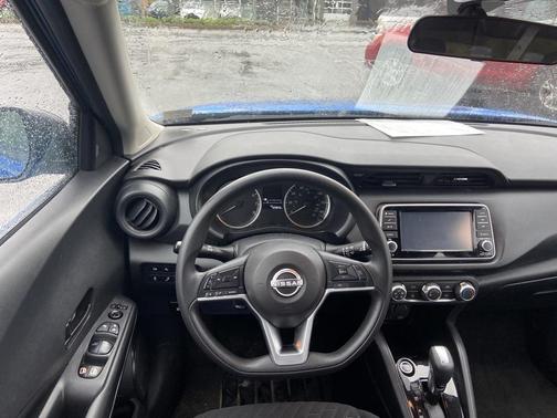 2022 Nissan Kicks S