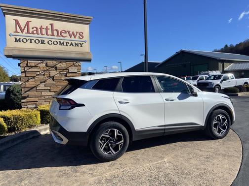 2024 Kia Sportage LX