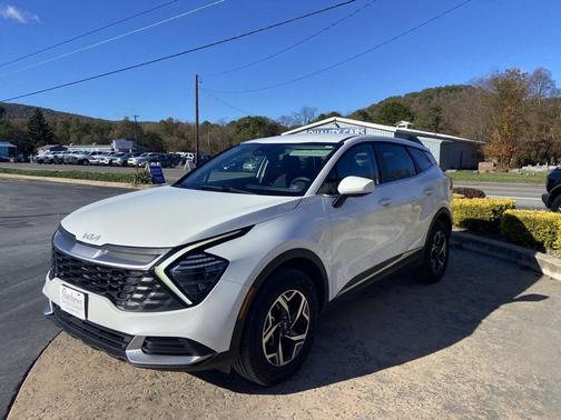 2024 Kia Sportage LX