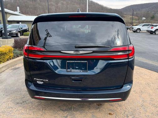 Fathom Blue Pearlcoat 2025 Chrysler Pacifica L