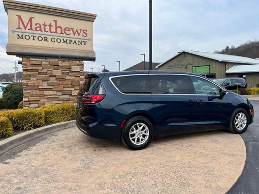 Fathom Blue Pearlcoat 2025 Chrysler Pacifica L