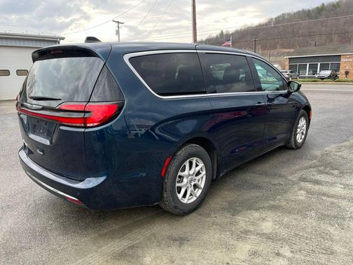 2025 Chrysler Pacifica L