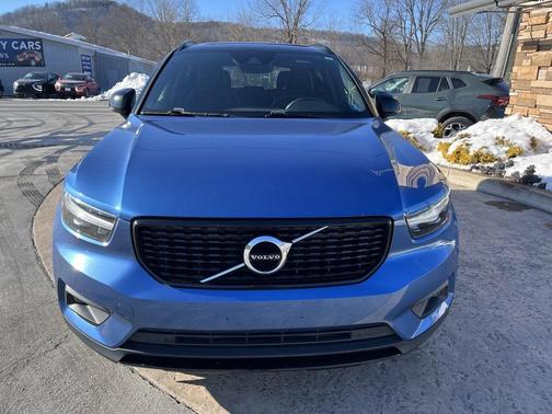 2019 Volvo XC40 T5 R-Design