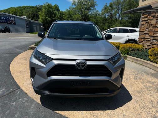 Silver Sky Metallic 2020 Toyota RAV4 LE