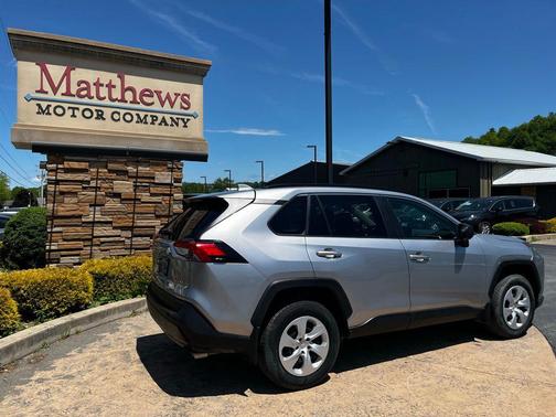 Silver Sky Metallic 2020 Toyota RAV4 LE