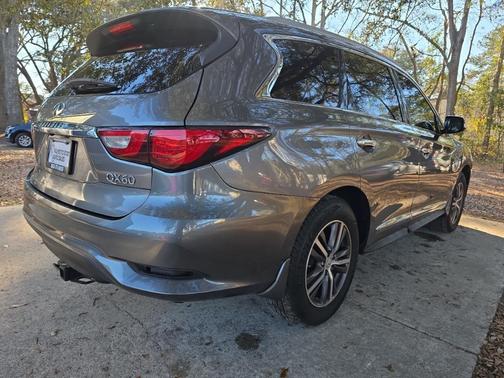 2017 INFINITI QX60 Base
