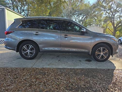 2017 INFINITI QX60 Base