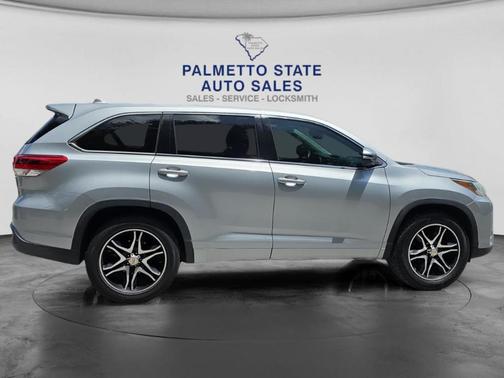 Gray 2018 Toyota Highlander LE Plus