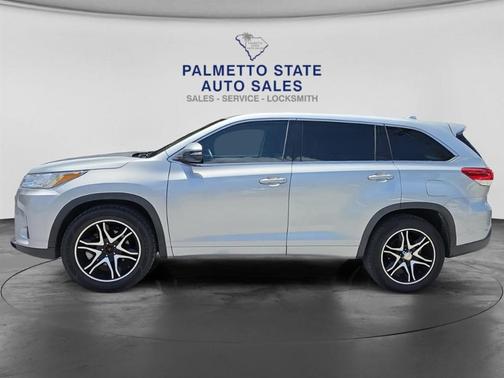 Gray 2018 Toyota Highlander LE Plus