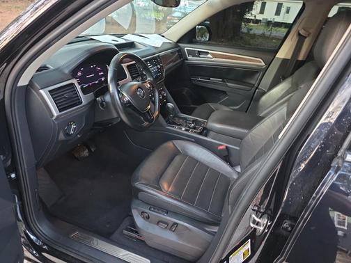 2019 Volkswagen Atlas 3.6L SEL Premium