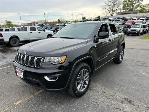 2020 Jeep Grand Cherokee Laredo