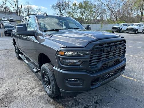 2025 RAM 2500 Tradesman Crew Cab 4x4 6'4' Box