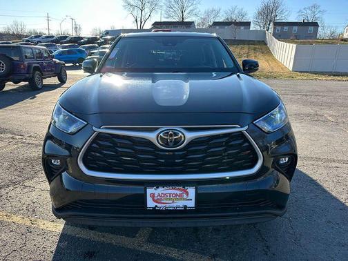 2023 Toyota Highlander LE