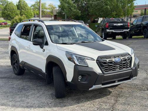 Crystal White Pearl 2022 Subaru Forester Wilderness