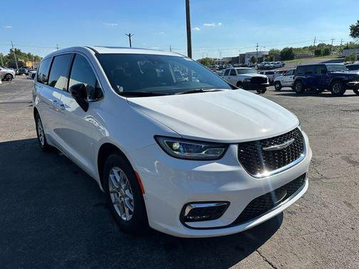 2026 Chrysler Pacifica L