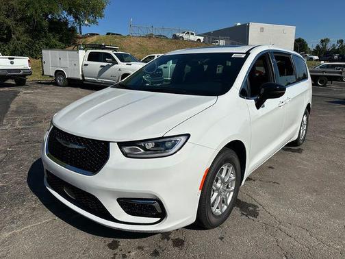 2026 Chrysler Pacifica L